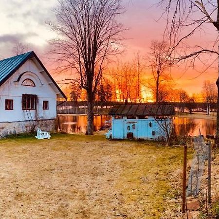 Romantic Spa Villa With Fireplace By The Lake Stjarnsund Zewnętrze zdjęcie