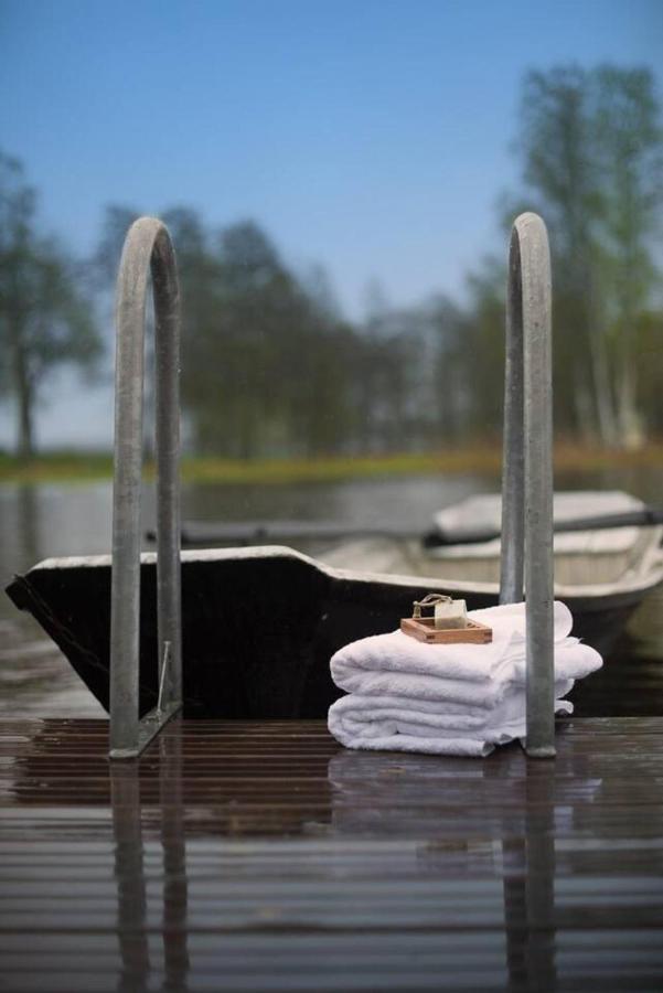 Romantic Spa Villa With Fireplace By The Lake Stjarnsund Zewnętrze zdjęcie